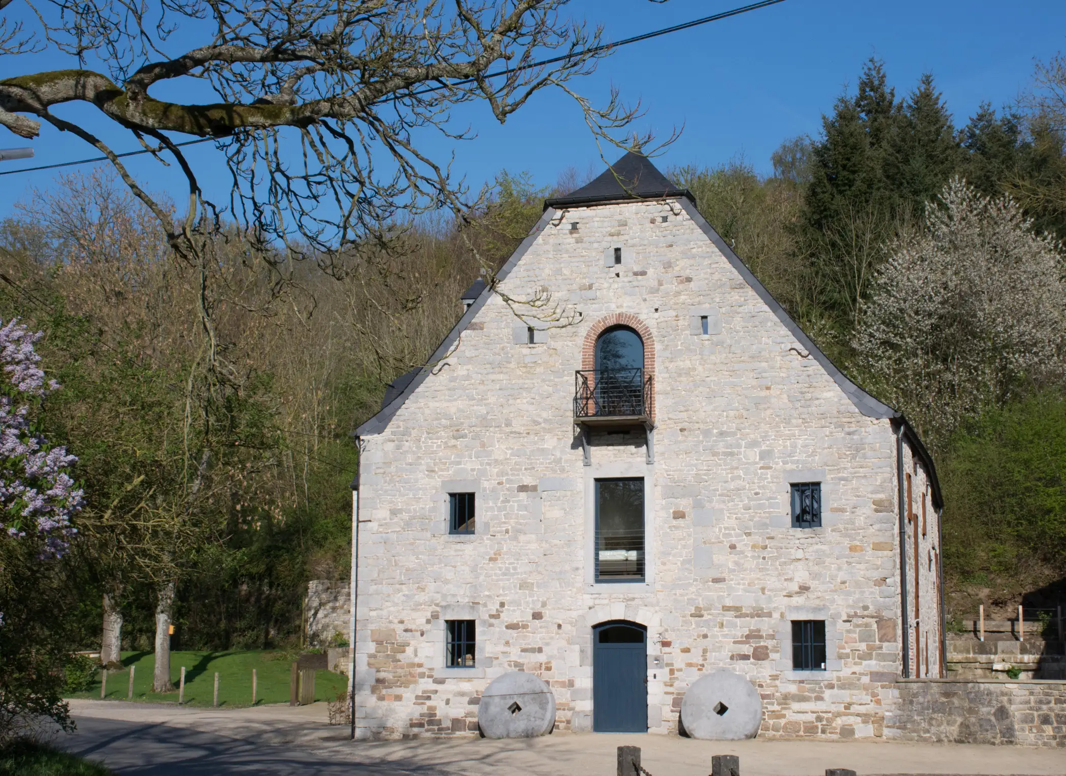 Gîte pour 8 personnes à Gesves Le Moulin de l’Abbaye : Etages